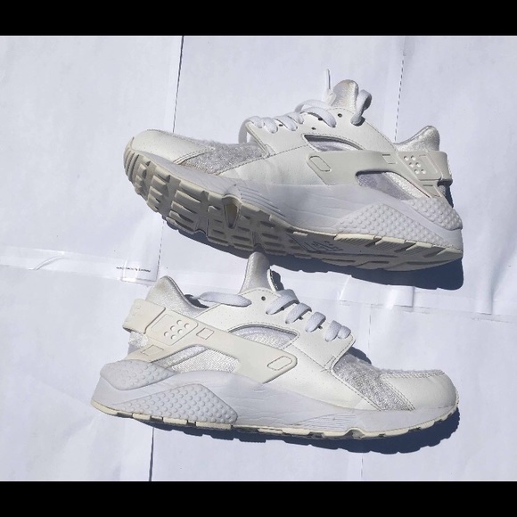 Nike Air Huarache all white size - Picture 2 of 6